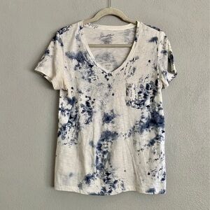 Universal Thread V-Neck Sz Small White Blue Tie Dye Casual T-Shirt Short Sleeve